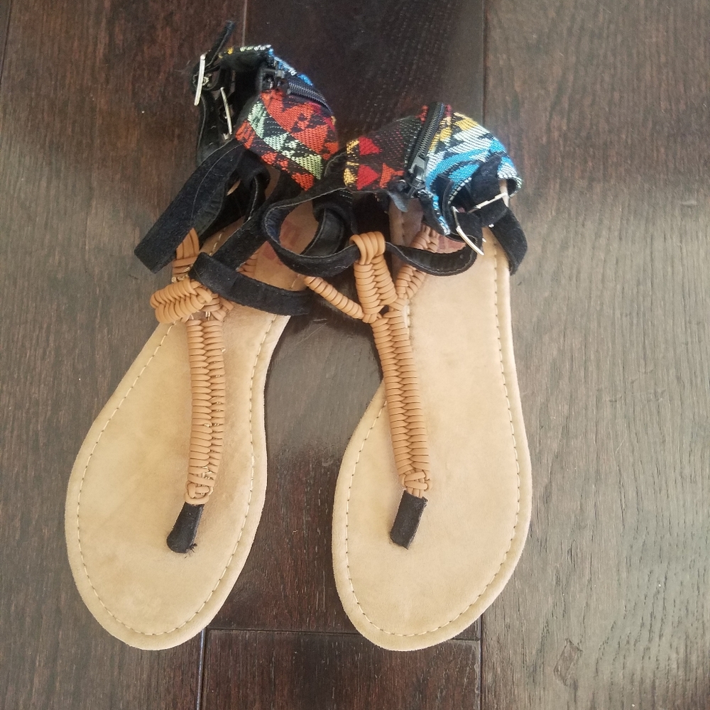 Womens Muk Luk sandals with vibrant tribal print.